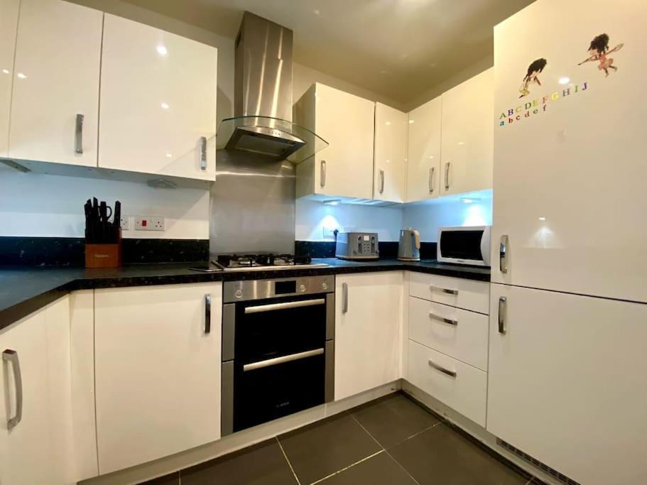 Uniquejoe Properties - 3 Bedroom 맨체스터 외부 사진